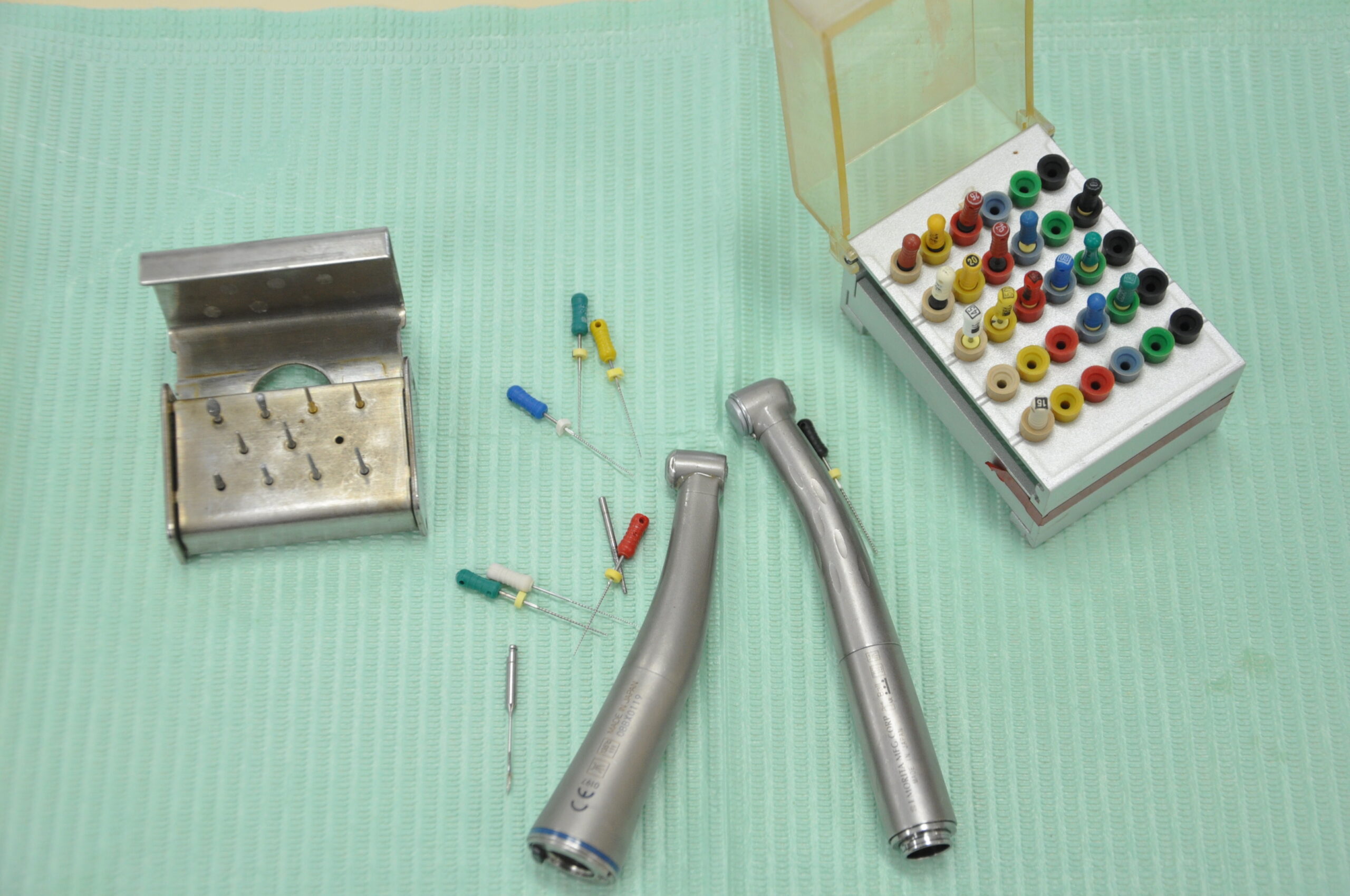 根管治療中に器具が折れた場合